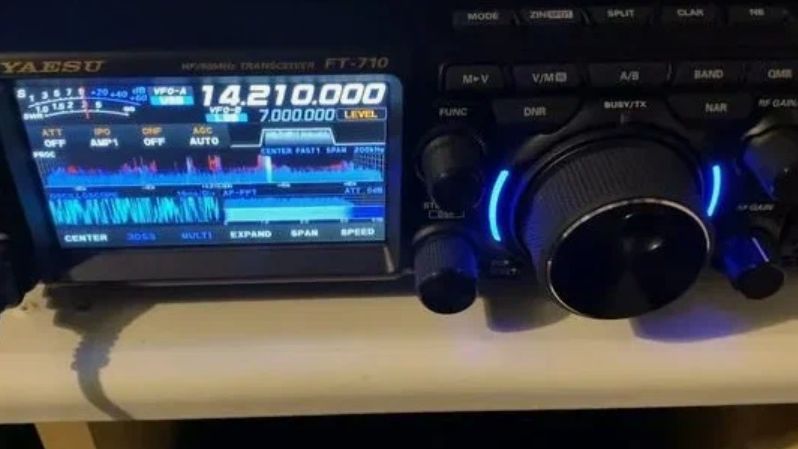 YAESU FT-710 Демонстрация избирательности по соседнему каналу смотреть онлайн