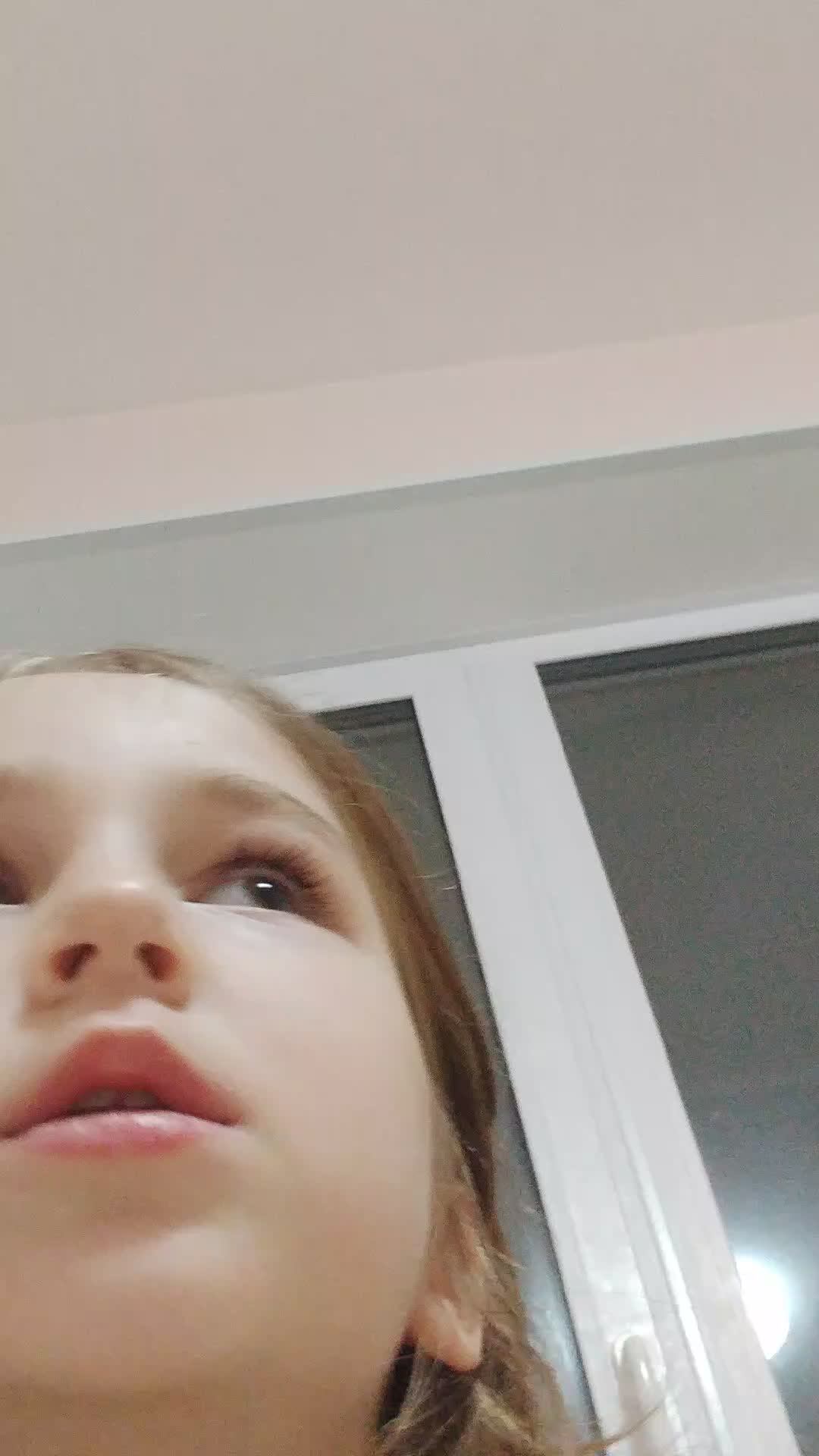 алиса смотреть онлайн