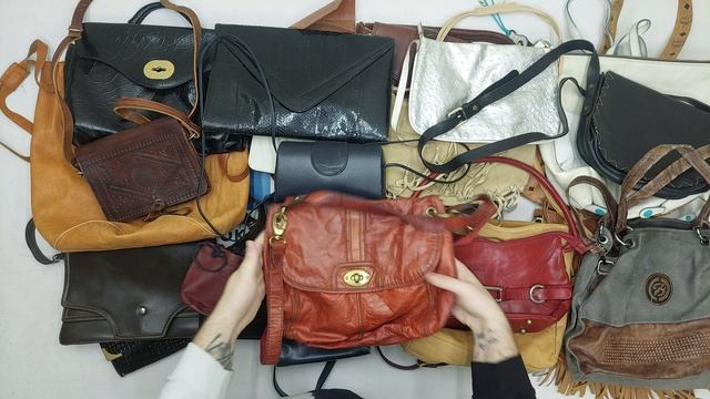 41691 ПРОДАН Сумки винтаж кожаные, 6пак, borse 1/2, секонд (vintage/extra) оптом смотреть онлайн