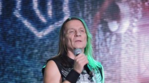 SHOT: Кипелов продолжил концерт в Белгороде, несмотря на взрывы и блэкаут