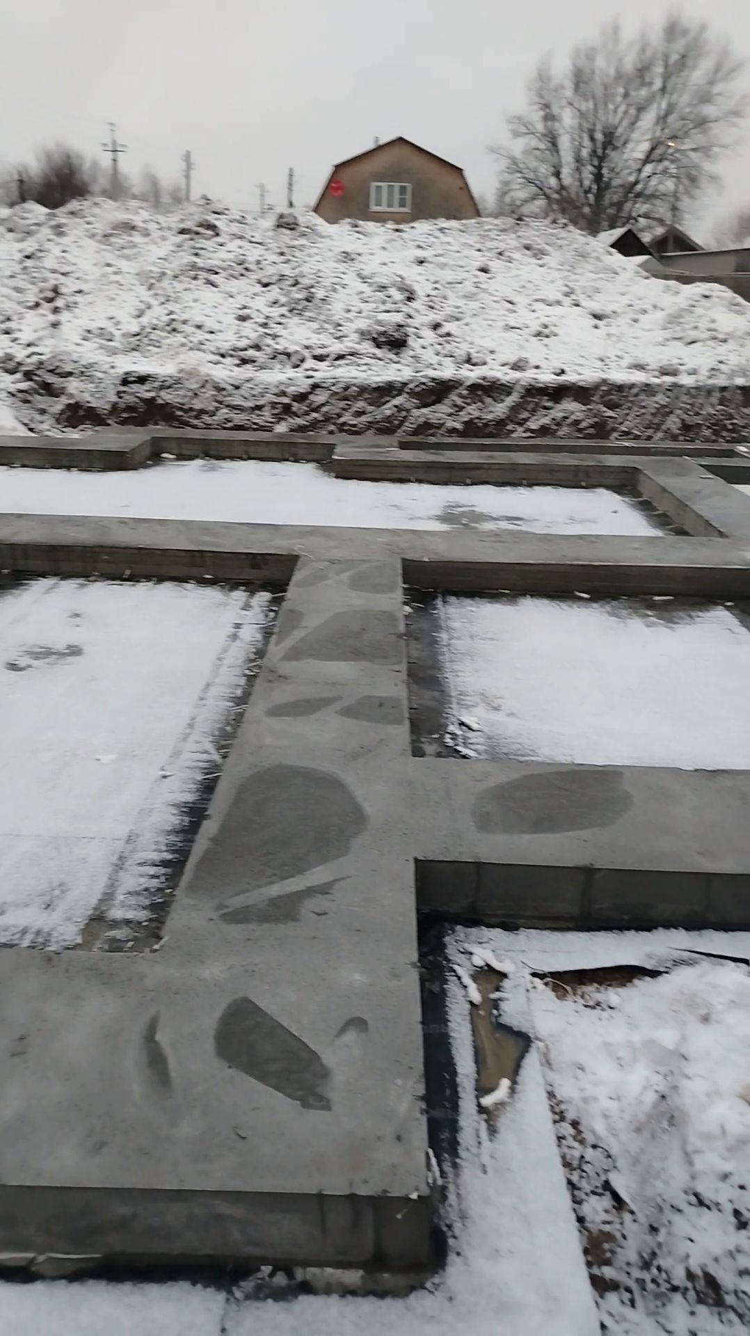 Бетонирование фундамента зимой