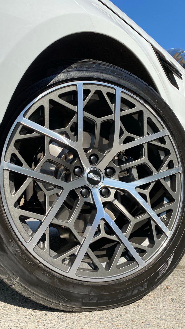 Кованые диски в стиле Wald на Range Rover Sport