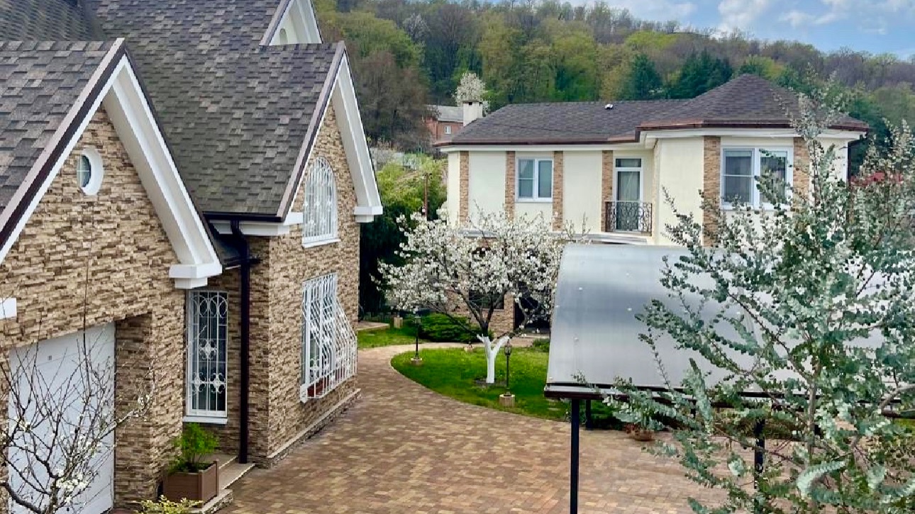 Три дома для одной семьи. В Сочи на ПМЖ смотреть онлайн