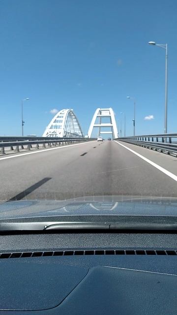 Приближаемся к аркам Крымского моста на Kia ceed sw смотреть онлайн