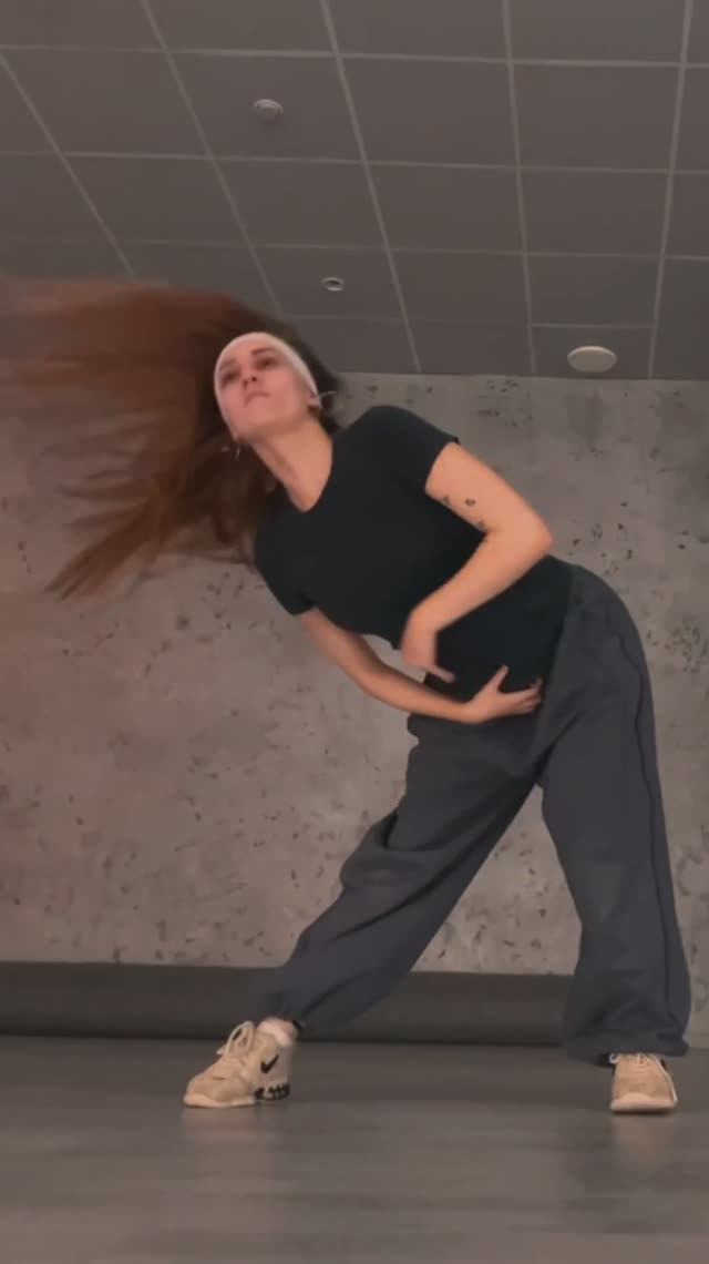 Хорео класс с Валерией Гейдаровой. Танцы для девушек, обучение с нуля. Школа танцев Dance Life смотреть онлайн