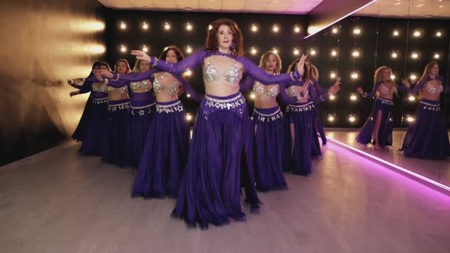 Магия Востока. Восточные танцы для взрослых в Белгороде. Школа танцев Dance Life смотреть онлайн