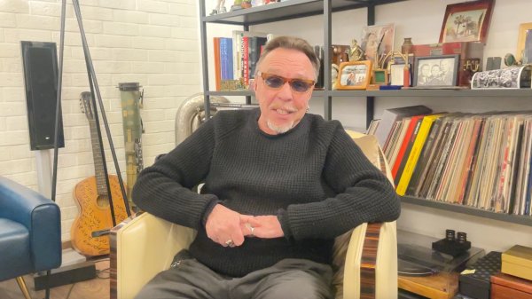 Предзаказ винила "Песни с окраины"