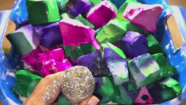 АСМР Мел 💖 Супер хрустящий цветной мел 👍 смотреть онлайн