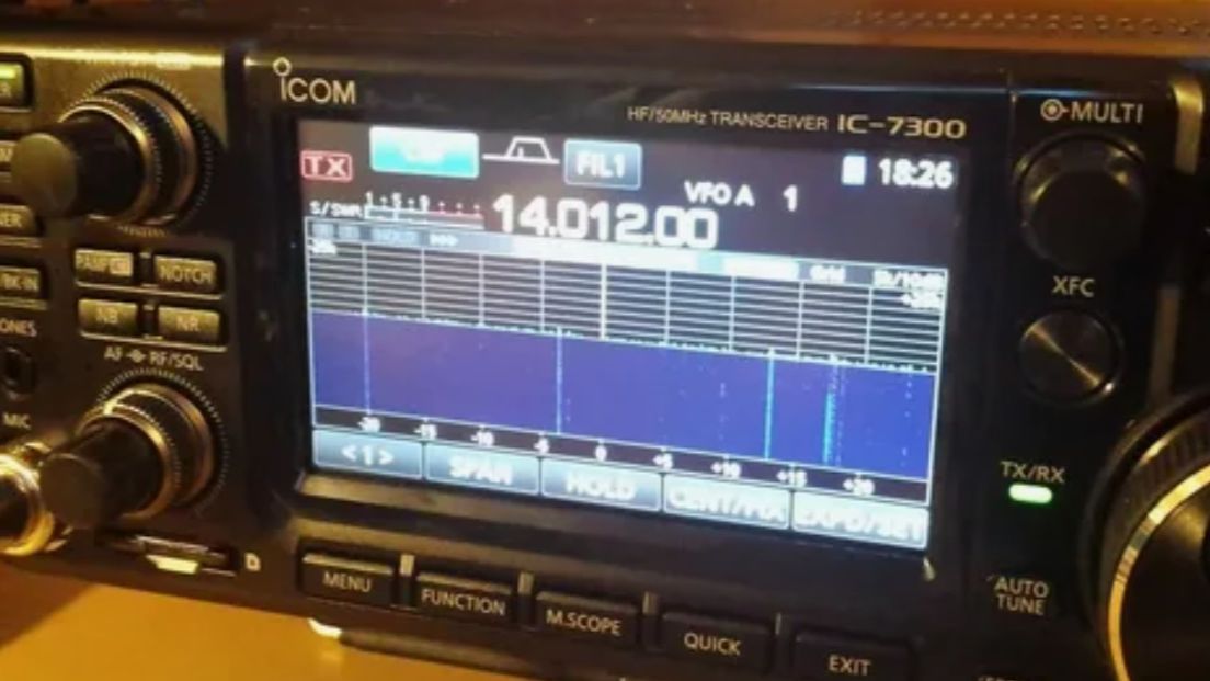 ICOM IC-7300 Демонстрация избирательности по соседнему каналу смотреть онлайн