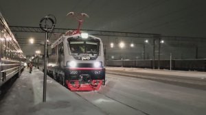 ЭП20 - 047 с поездом "Италмас" Ижевск - Москва / Ст. Ижевск