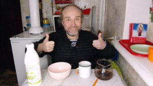 ужин с Рыжулей. 🐈 пытается наводить свои порядки. мукбанг. обжор. еда на камеру. диета. шизофрения.