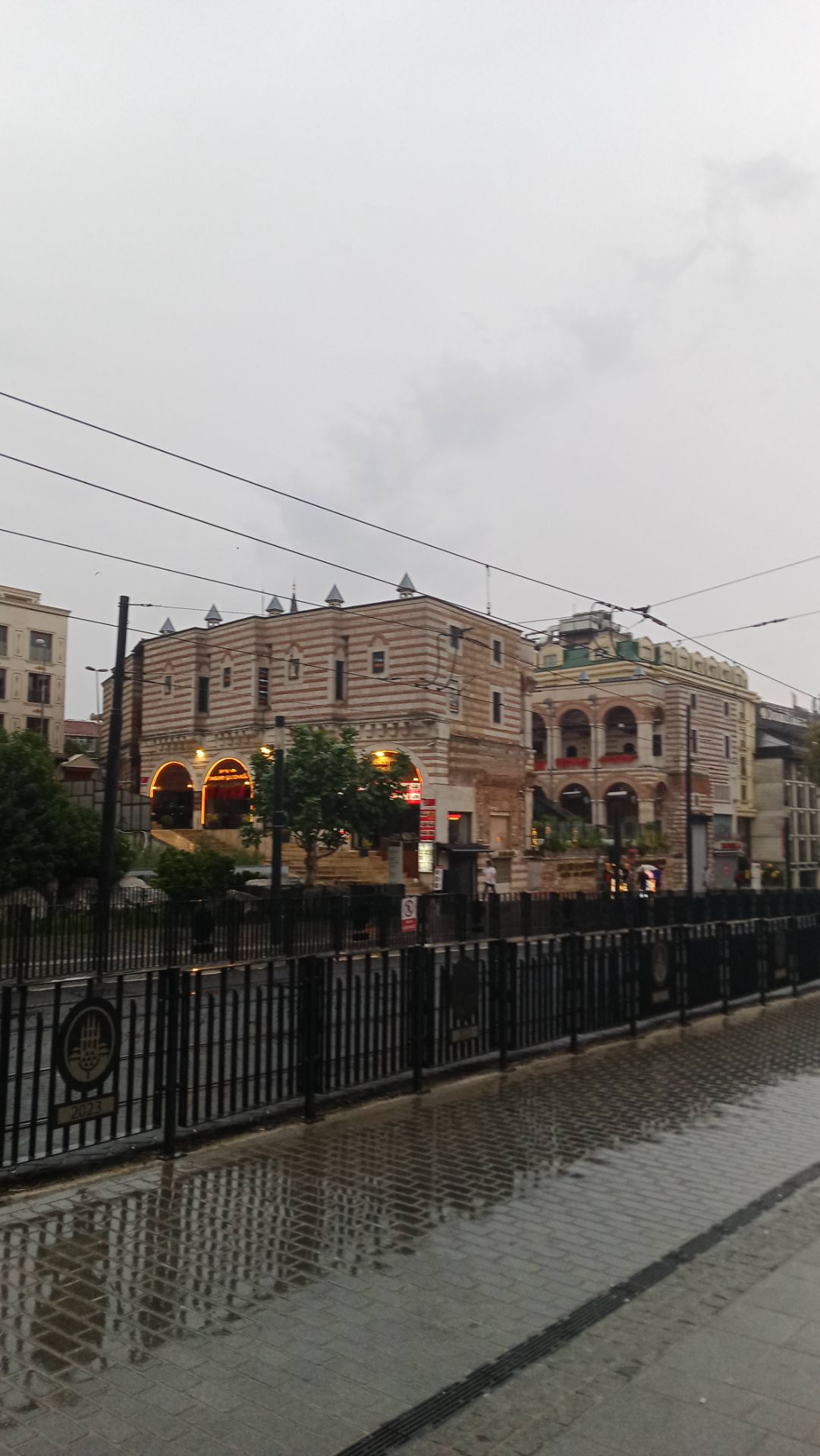 Неожиданно - питерская погода в Стамбуле в начале сентября