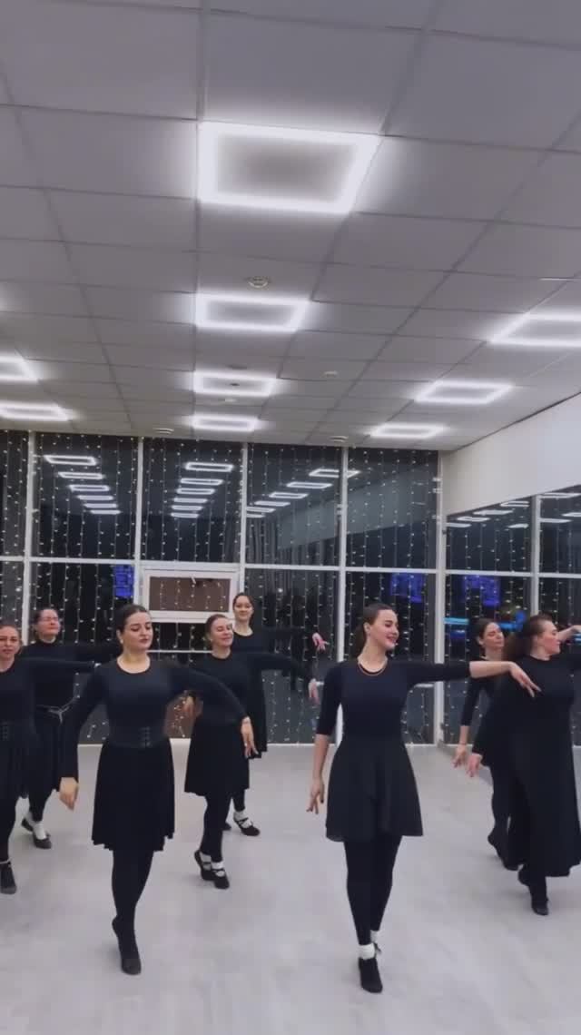 Кавказские танцы для парней и девушек. Лезгинка в Белгороде. Школа танцев Dance Life смотреть онлайн