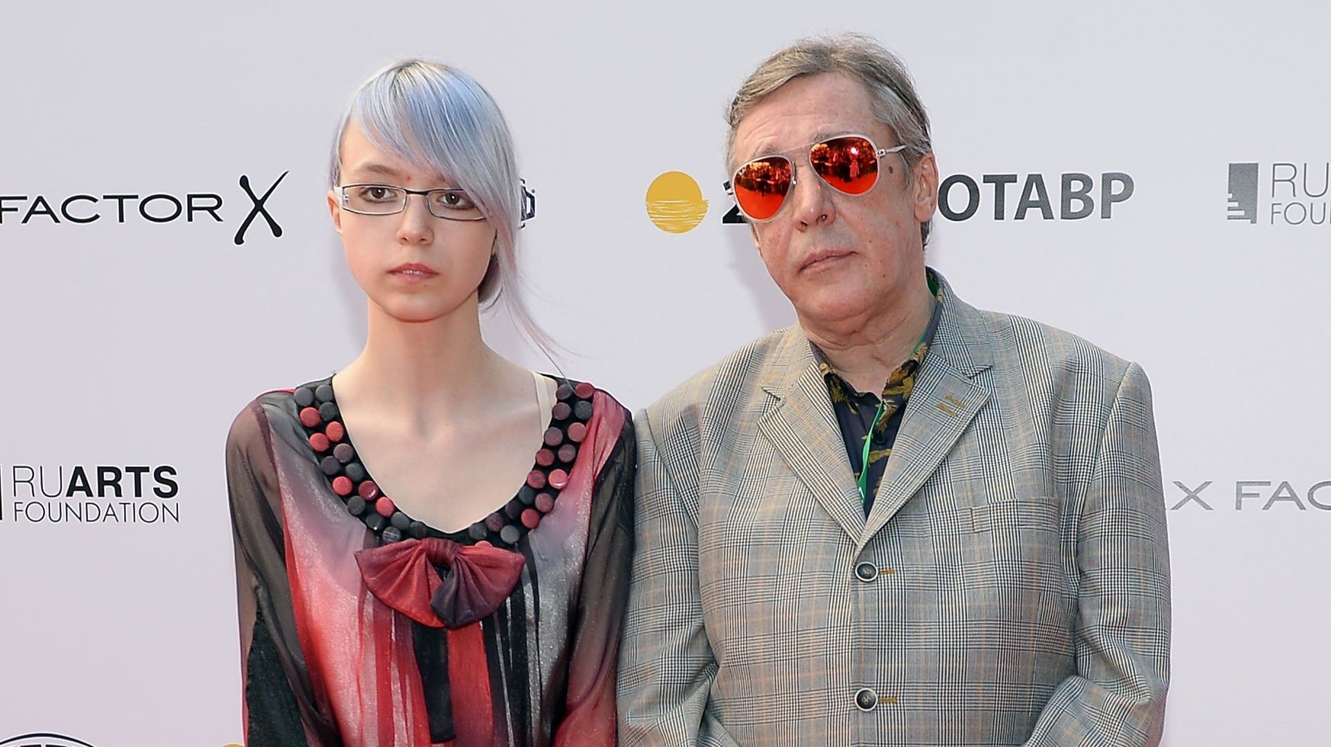 Пока Ефремов сидел «нетрадиционная дочь» Анна стала сыном Сергеем Как сейчас выглядит дочь Ефремова смотреть онлайн