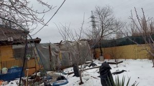 День как день у меня ! А в саду пошла работа ,природа делает шок