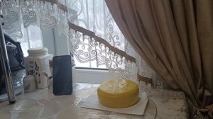 Сыр Мааздам собственного приготовления.