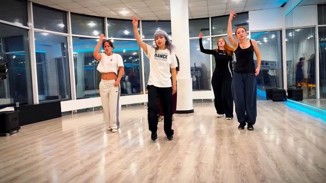 К-поп Cover dance. Танцы в Курске. Обучение с нуля. Школа танцев Dance Life смотреть онлайн