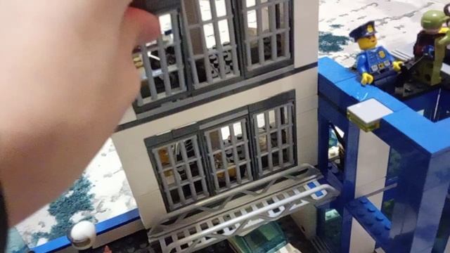 обзор на набор Лего Сити полицейский участок