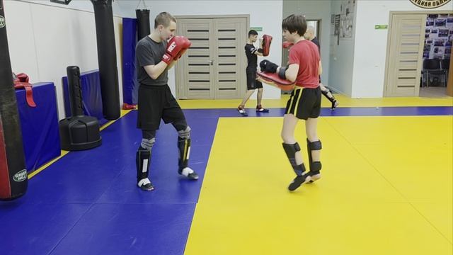 Скорость, мощь и французский шарм 🥊
3 февраля, зал кипит! Данковские саватисты оттачивают технику смотреть онлайн