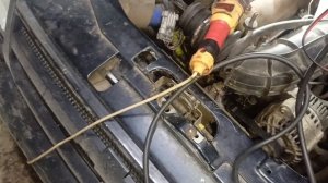 Шевроле нива. Зависают обороты.