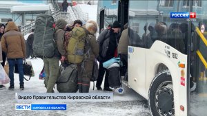 Из-за схода вагонов в Кировской области пассажиров задержанных поездов доставляли на автобусах