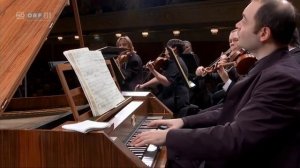 Mozart - концерт номер 20 K.466 - соло Александр Мельников, дирижёр Теодор Куррентзис