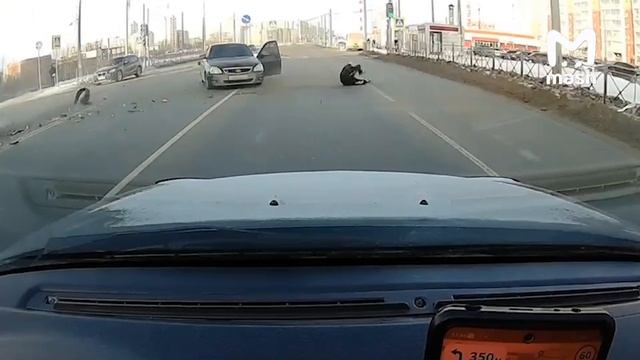 «АвтоВАЗ» показал, как работает первая в мире система экстренного катапультирования смотреть онлайн