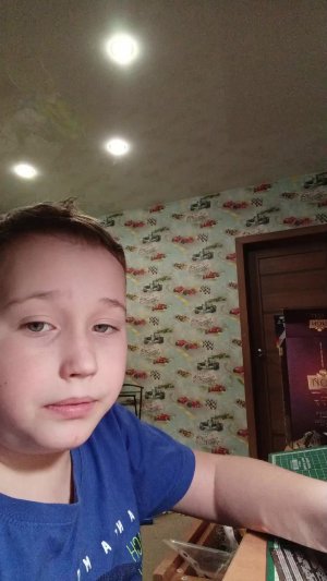 собираем металлический конструктор танк