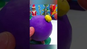 Лепим шарик на новогоднюю ёлку  Svinino Bombombino из пластилина ► Видео Лепка