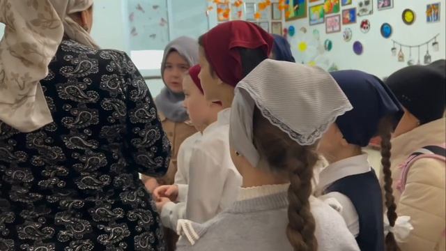 Познавательный обзор музейного уголка «Мир народного творчества»