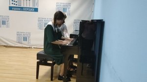 К. Олсон  Оut... Standing «Третий не лишний»  - трио