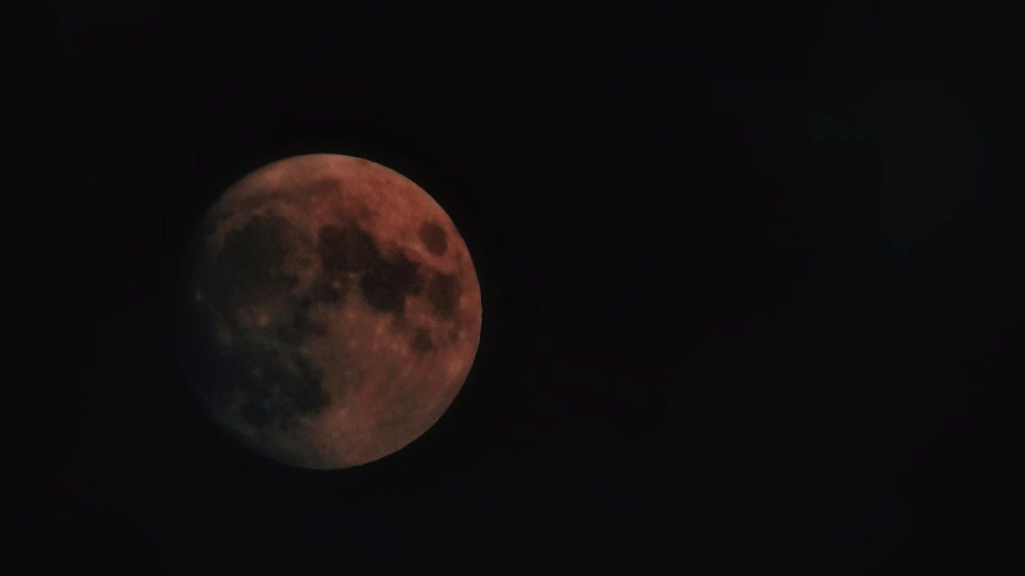 Moon смотреть онлайн