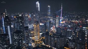 Киберпанк ночного технологичного города Гуанчжоу! Лазерные лучи сквозь облака