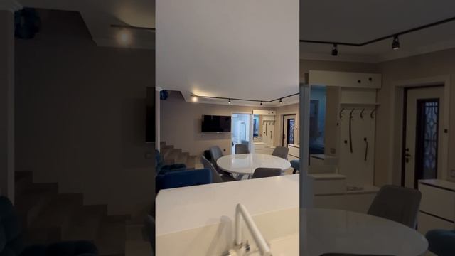 Дом для дружной компании.mp4 смотреть онлайн