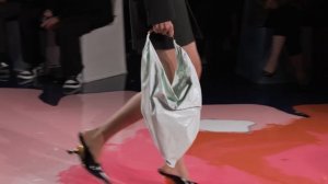 Показ женской коллекции Bottega Veneta весна-лето 2023