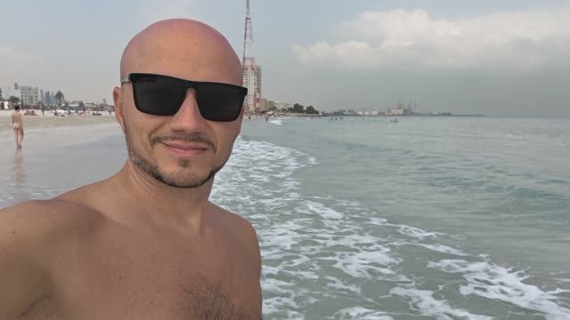 Путешествие в ОАЭ в декабре, Шарджа, пляж, шоу дронов Дубай смотреть онлайн