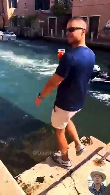 Забавные ситуации, которые происходили в жизни разных людей. 😄✨ смотреть онлайн