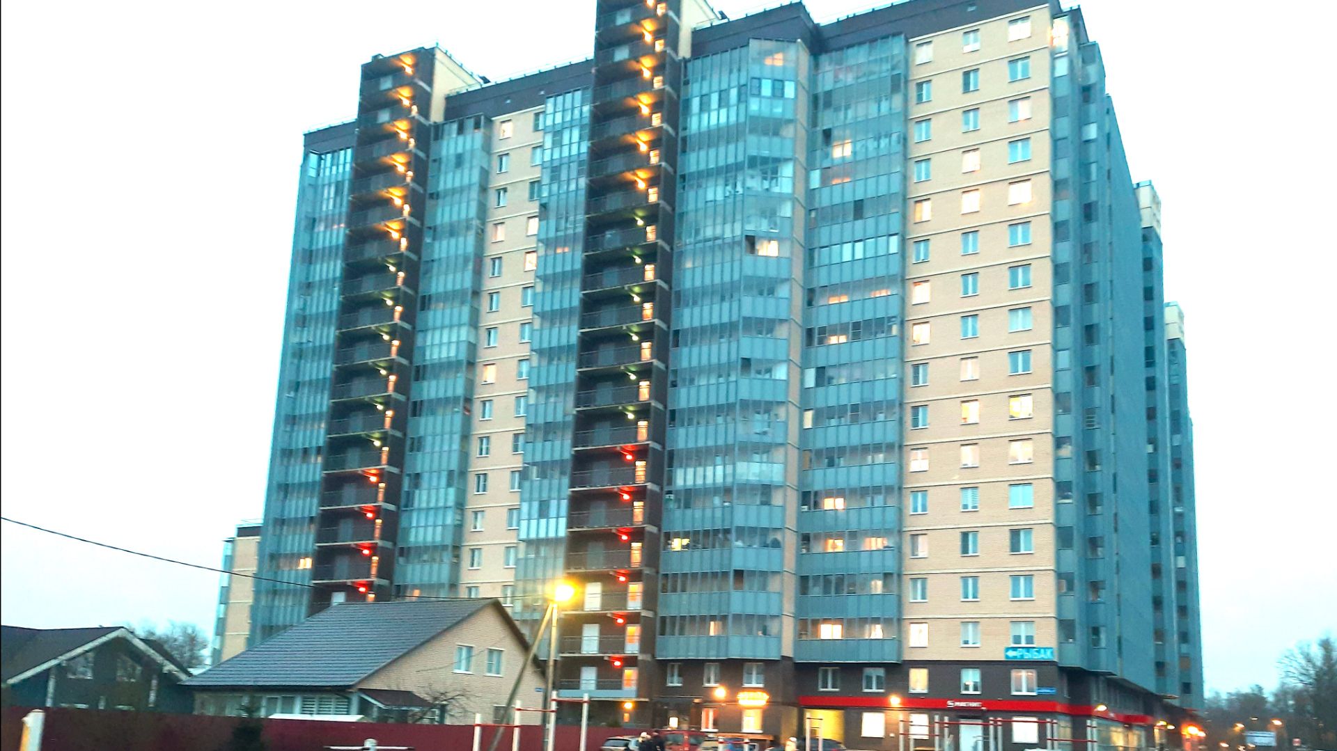 Продам 1 ком.кв с видом на Неву в г.Кировск Лен.обл.