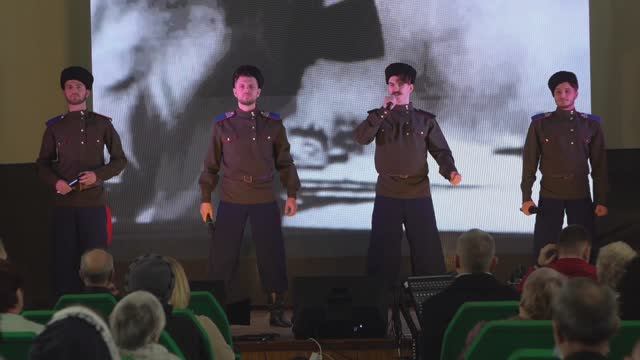 Лазоревый цветок - За Сталинград! (автор песни Николай Емелин) смотреть онлайн