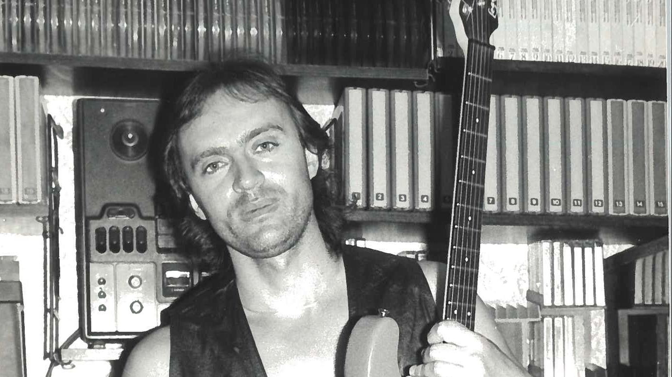 МЕТЕЛЬ автор-исполнитель Александр Давидюк