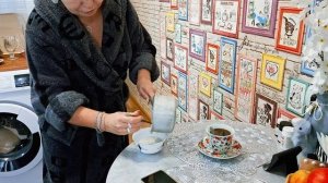 А за окном 🫣 варим кофе☕️ и кашу👌