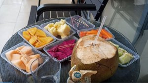 Отель La Costa (Sanya La Costa Seaside Resort 5*). пляж Санья-бэй. Хайнань. ч.7 (обеды на балконе))