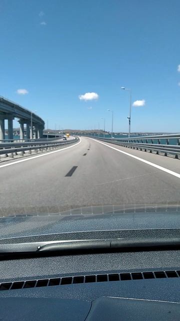 Впереди город - герой Керчь едем путешествовать по Крыму на Kia ceed sw 2021 смотреть онлайн