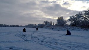 ПОШЁЛ НА РЫБАЛКУ В ГЛУХОЗИМЬЕ...