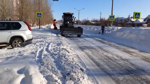370 тонн снега только с одной улицы
