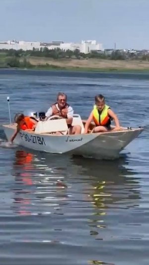 Прибытие внуков на остров Сарпинский, июль 2025 г.