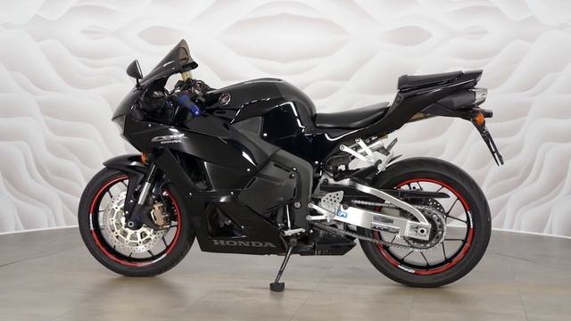 HONDA CBR 600RR vin PC40-1600479 смотреть онлайн