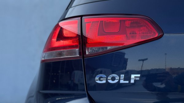 Volkswagen Golf 7 1.2 AMT 2012