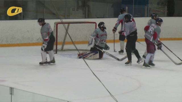 НОЧНАЯ ХОККЕЙНАЯ ЛИГА. ДИВИЗИОН "ЛЮБИТЕЛЬ 40+". "БАСТИОН" (ЖЕЛЕЗНОГОРСК) - "ВИТЯЗЬ" (КУРСК) смотреть онлайн