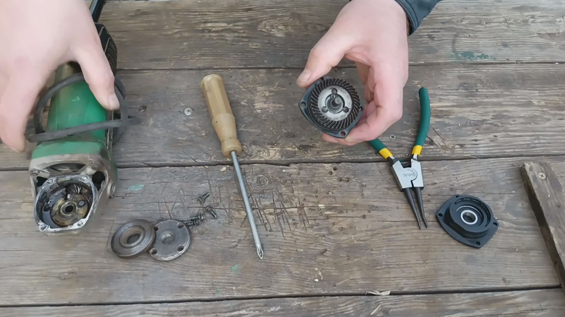 РЕМОНТ РЕДУКТОРА НА БОЛГАРКЕ. смотреть онлайн